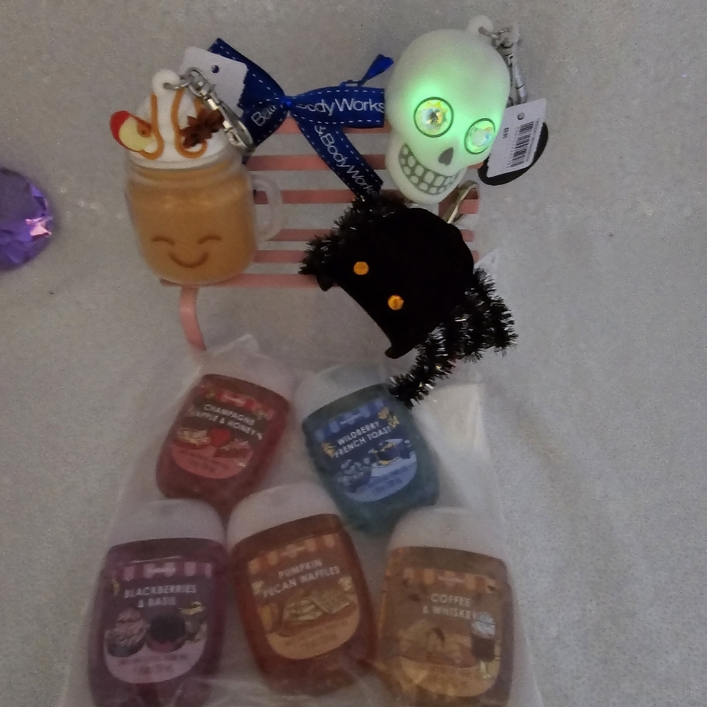 Bath & Body Works Fall Halloween 3 Pocketbac Holders & Pocketbac Hand Sanitizers - Picture 5 of 10